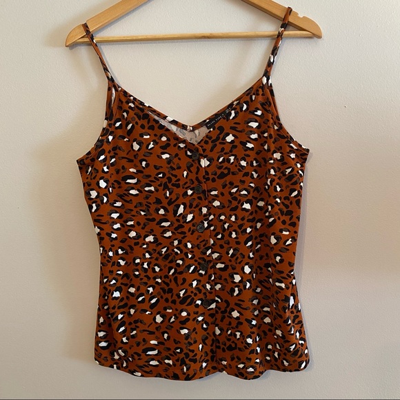 BLACK TAPE Animal Print Tank Top. Size Medium. Brown, black, white. Buttons. - Picture 1 of 7